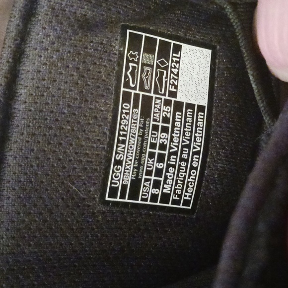 Ugg platforms slides - Picture 2 of 5